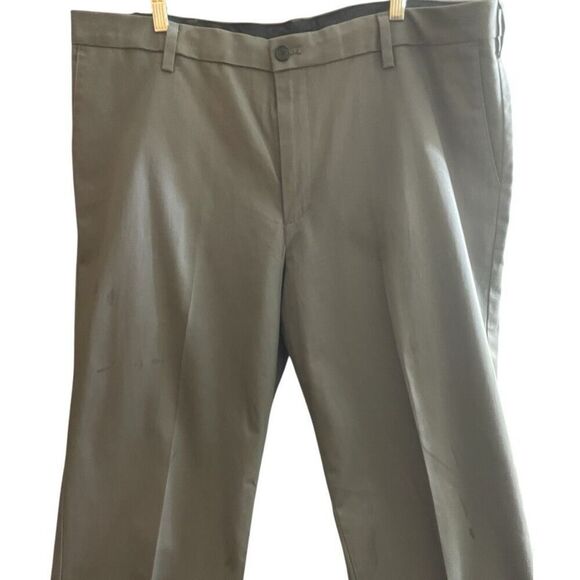 Men’s Dockers Gray Casual Pants Size 40/29 - Picture 2 of 8